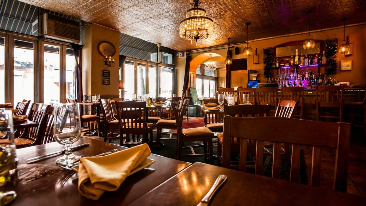 Where Hell's Kitchen Comes To Eat