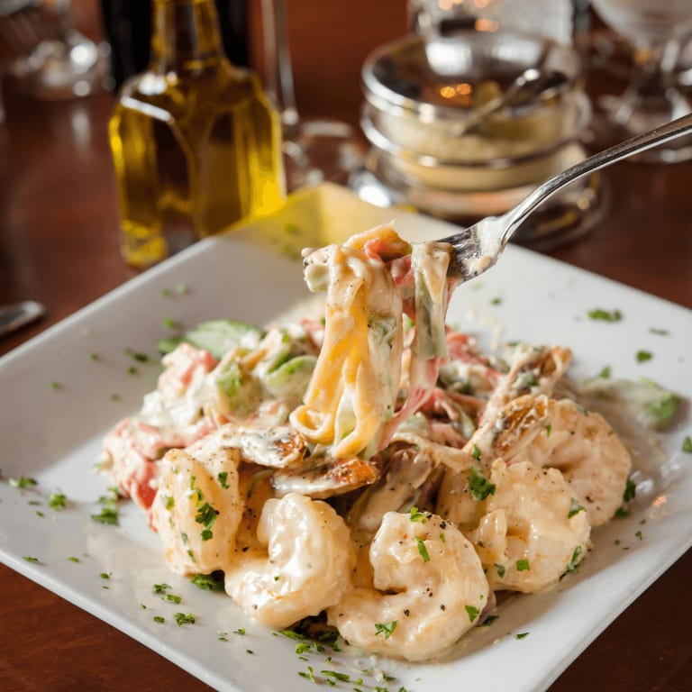 Delicious Fettuccine Alfredo and More Italian Classics